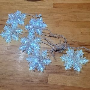 COPY - Giant snowflakes